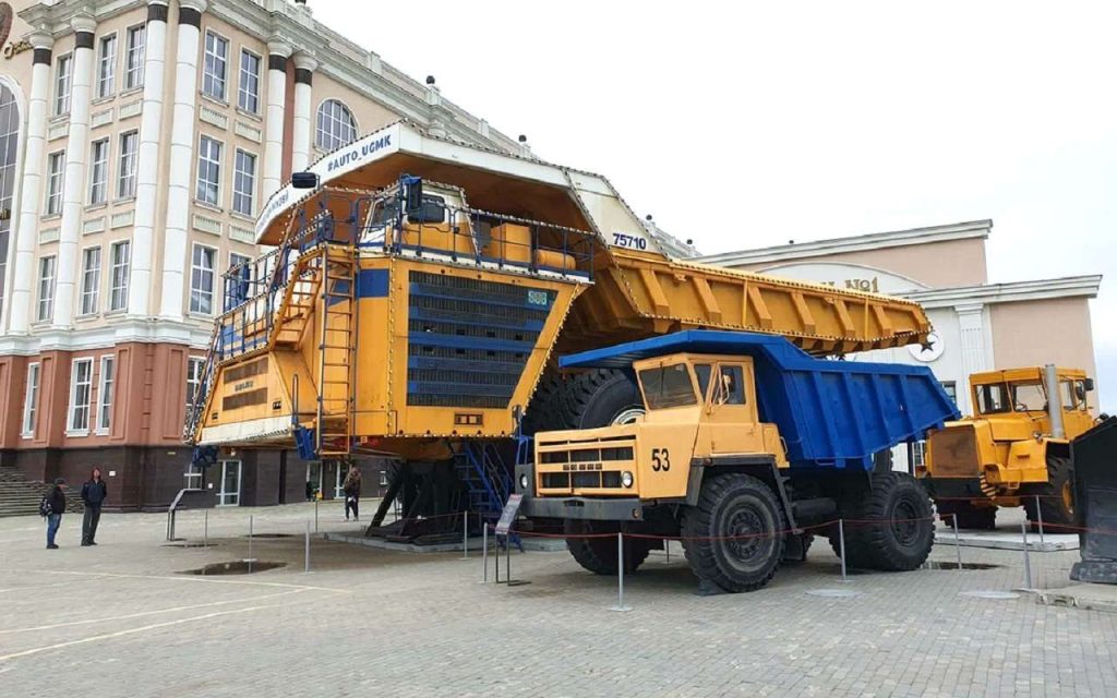 Belaz757102