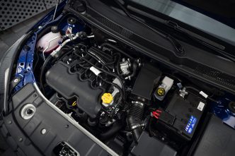Iskra Sedan