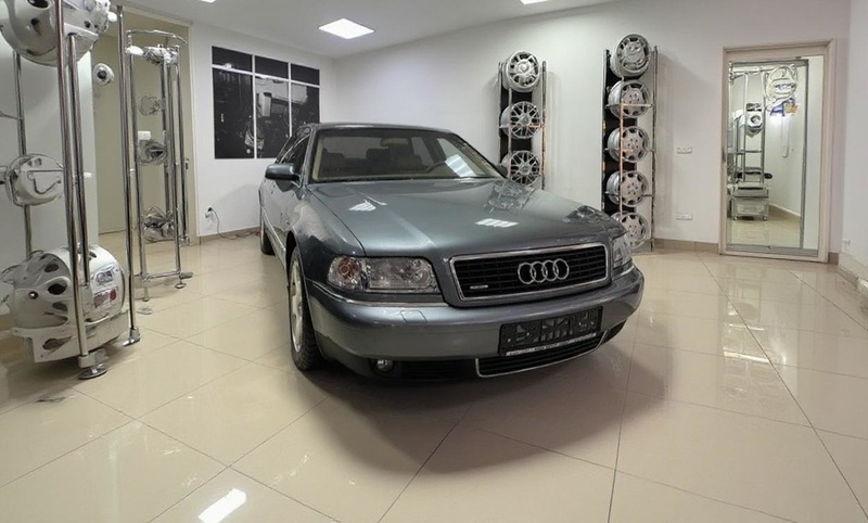 Audi A8