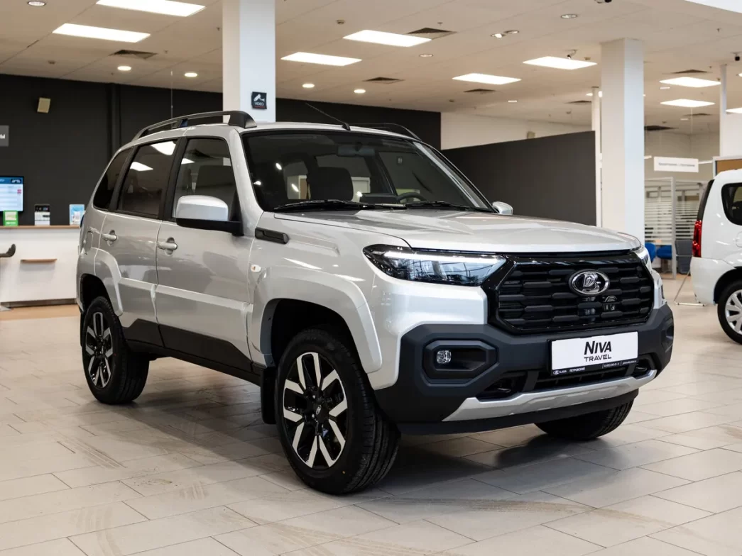 Lada Niva Travel