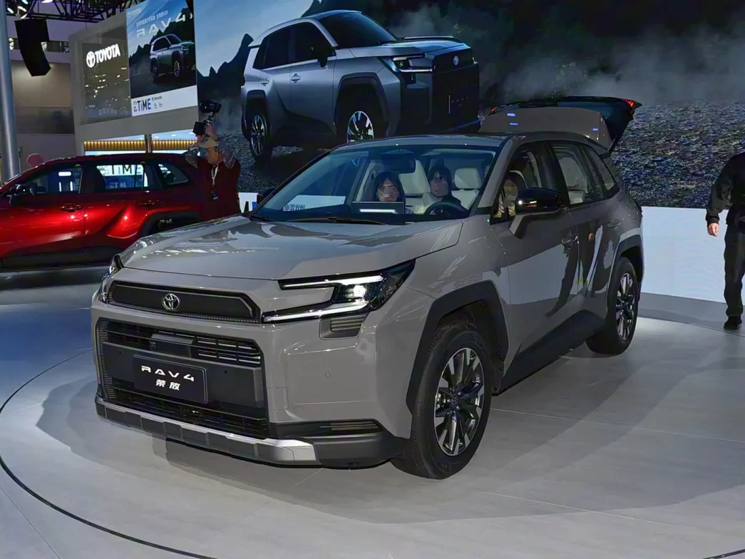 Toyotarav42026